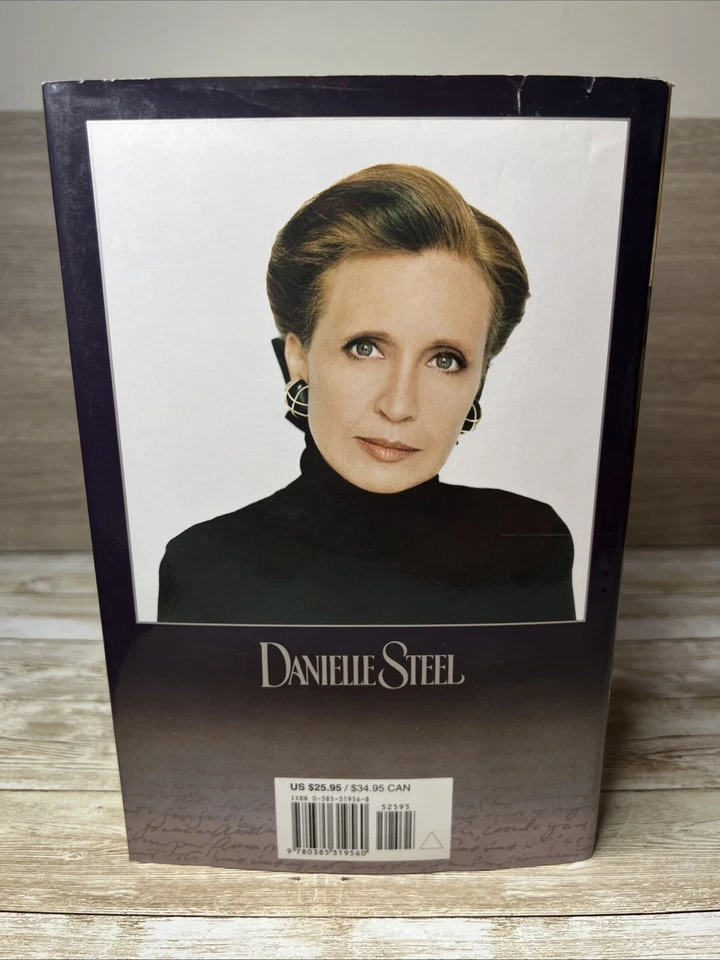 Lot 3 ~ Danielle Steel Hardcover w/DJ Books - Vanished, Silent Honor, Long Road - Imagem 4 de 4