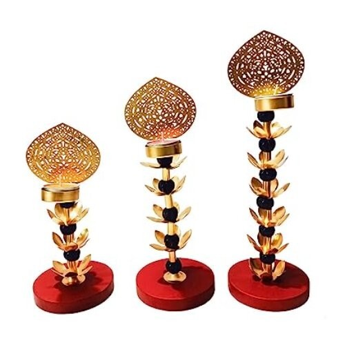 Vinishq&reg; Flower Shaped Metal Tealight Candle Stand with MDF Base.