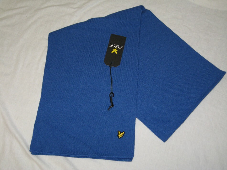 BNWT  LYLE & SCOTT Vintage Knitted Winter Scarf  Duke Blue