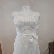 Private Collection Beaded Lace   Adjustable Lacedown Back  Wedding Dress Size10 
