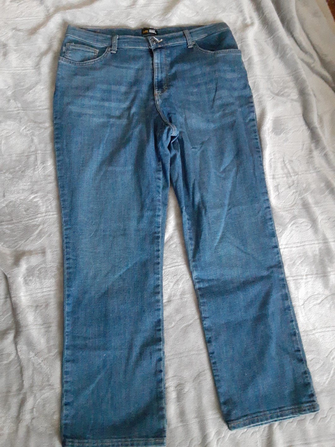lee relaxed fit straight leg jeans Womens Size 14 Short