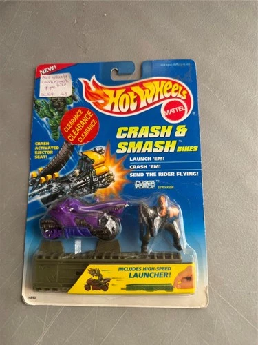 Vintage 1995 Hot Wheels Crash & Smash Bikes Cyber Force Stryker & Launcher C16