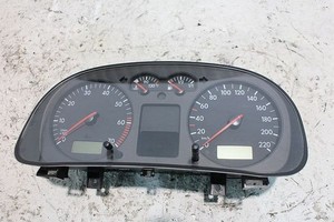 Tachometer Tacho Kombiinstrument 1J0920821 VW GOLF IV (1J1) 1.6