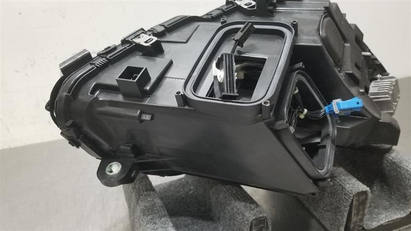 2015 - 2018 Mercedes-Benz Driver LH Left Side LED Dynamic  