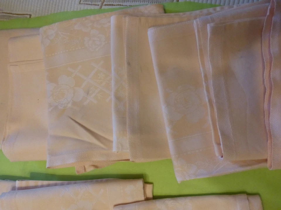 lot de  24 grandes serviettes de table torchon anciennes vintage rose à fleur - Photo 4/4