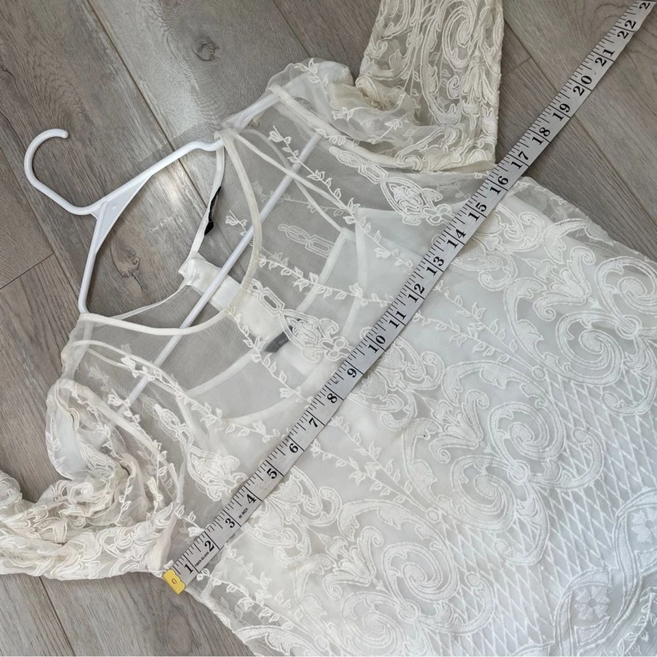 Dolce Vita Blouse Silk Embroidered White (small) coquette cottagecore soft girl - Image 3 of 4