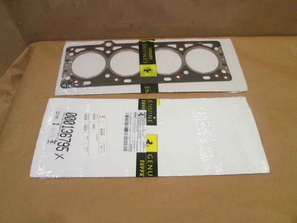 Ferrari F40 - Par de juntas de culata OEM - P/N 136795 Foto 4 de 4