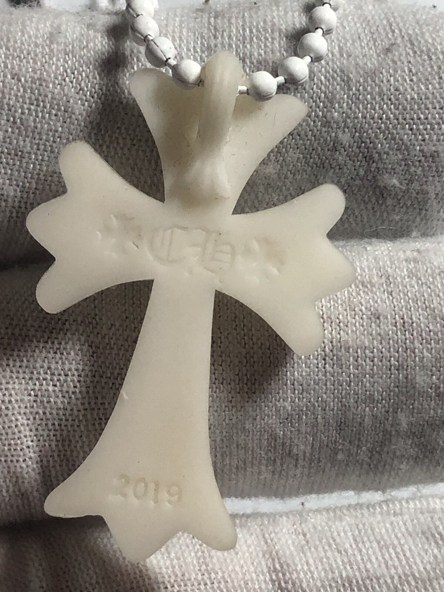 アクセサリー Chrome Hearts Rubber CH Cross Silicon ?media_id=2790202072560042940