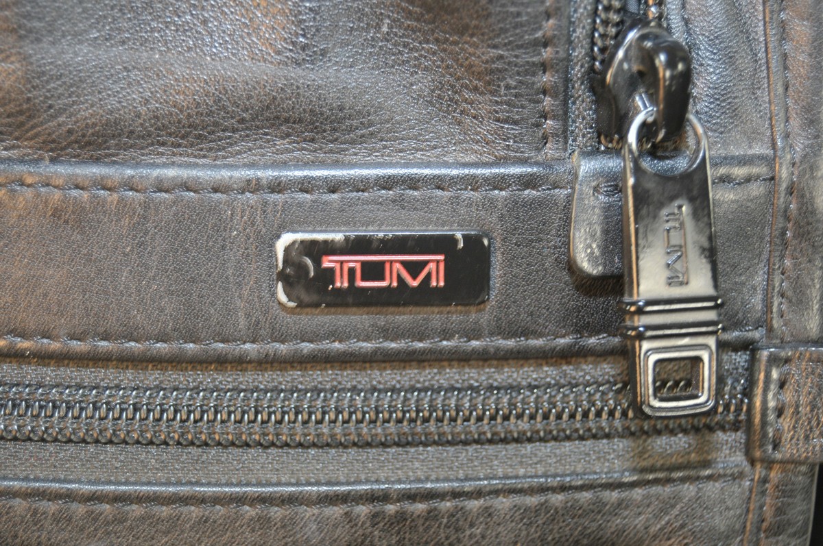 Tumi Alpha Leather Laptop Briefcase Style Model 96114DH Black