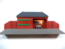 2009 Gullane Thomas Limited 2009 MATTEL Red/Gray Train Station Great  R 9488