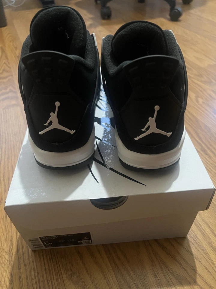 Air Jordan 4 “White Thunder” GS Talla 6 – 100% Auténticas - SKU FQ8213 001 Foto 3 de 4