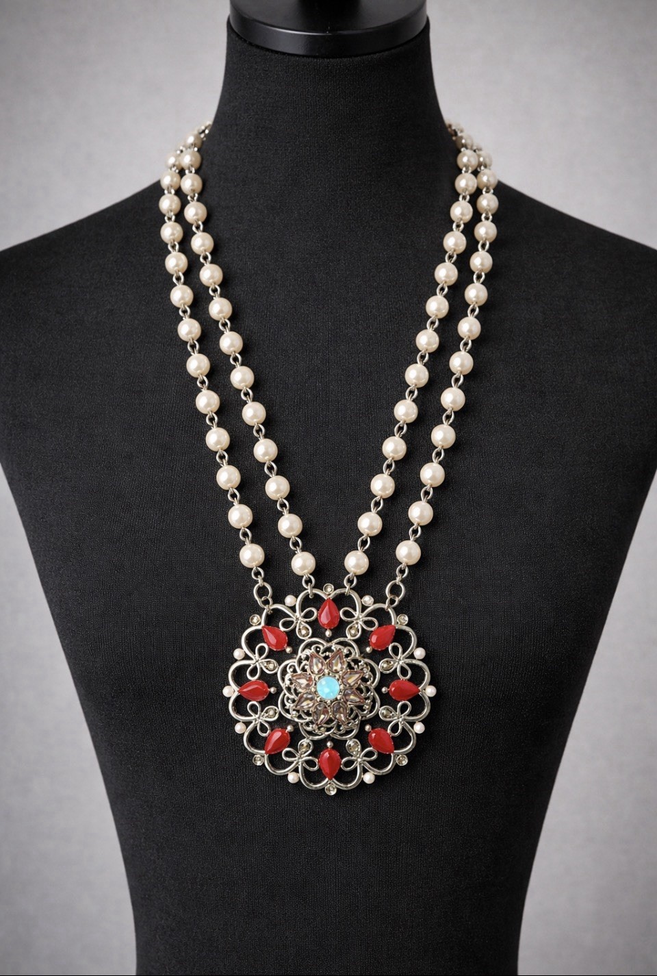 Vintage Carolee Signed Faux Pearl Gemstone Filigree Medallion Necklace 20” RARE