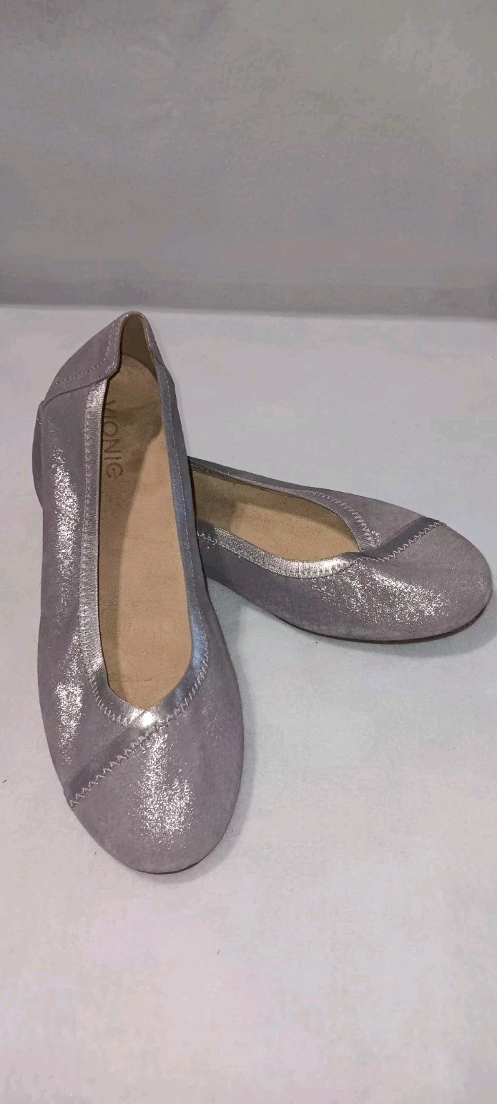 Vionic Caroll ballet flat Womens Size 9 Purple With shimmer finish