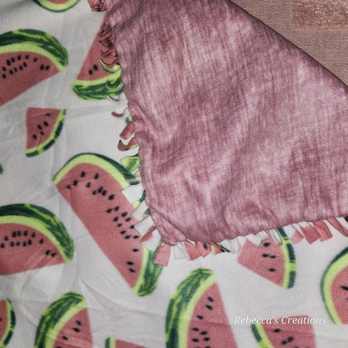 Summer Watermelon Crosshatch WARM HANDMADE 2 layer tie blanket/throw 52"× 59" - Picture 4 of 9
