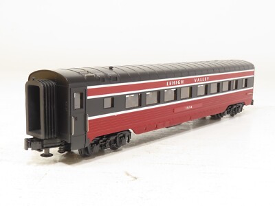MTH 30-67172 Lehigh Valley Streamlined Coach Car LN 
