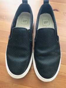 gap boat shoes