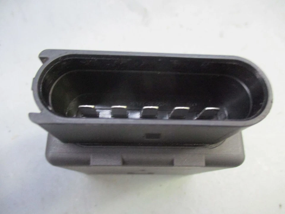 Centralina Pompa Carburante per VW Golf Sportsvan AM1 AN1 1.4 TSI 5Q0906093A - Immagine 4 di 4