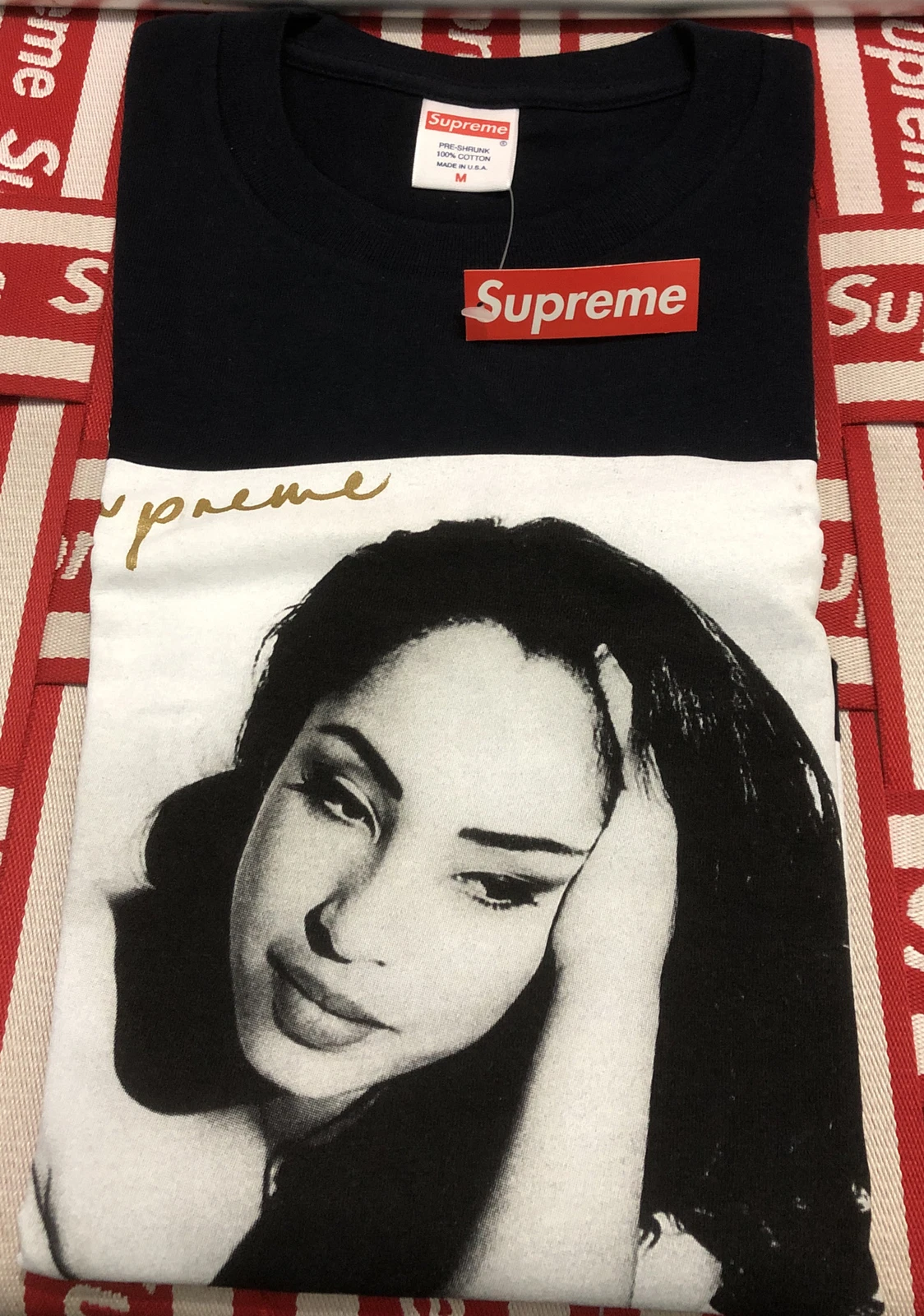 T shirt Supreme Sade ! SS17 ! Marine ! Moyen ! NEUF AVEC ÉTIQUETTES ! Super Rare ! 100 % Authentique !!!!!