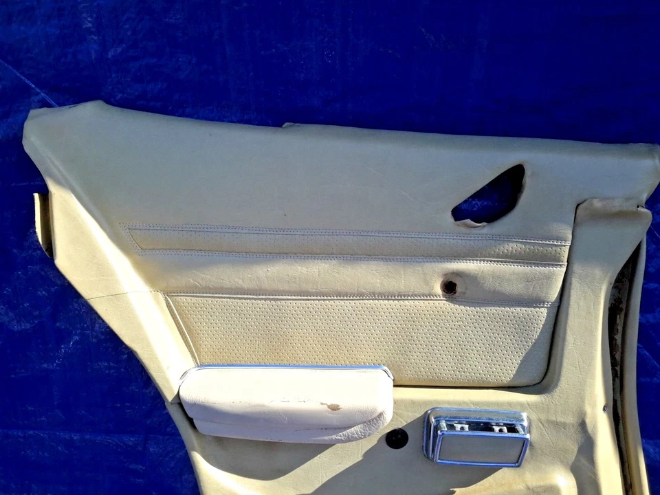 1972-1989 Mercedes-Benz W107 350SL 380SL 450SL Left Rear Door Panel OEM  - Imagem 3 de 4