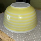 Vintage 2.5 Qt Pyrex #403 Yellow Striped Bowl NICE CONDITION