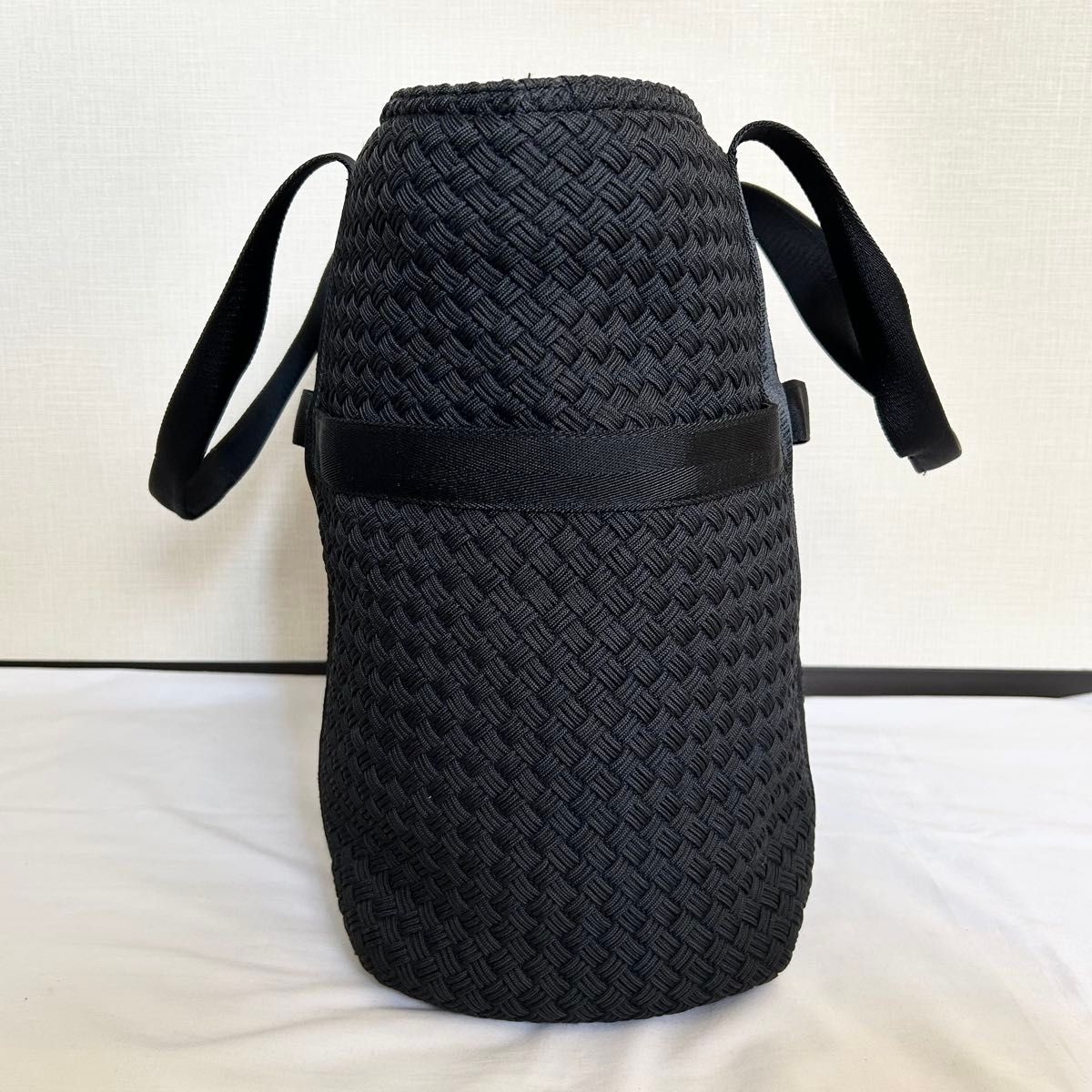 Bottega Veneta Voyager Zip Tote Bag Black Leather Used thumbnail 4