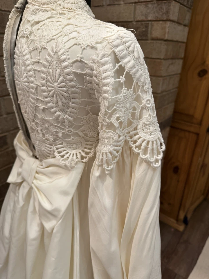 Stunning Vtg 70’s Emma Domb Off White Tulle Bridal Lace Maxi Dress Size 6 110404 - Image 2 of 4