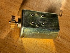 Goldener Carrera Exclusiv Motor mit 20 Zähne Ritzel  Neu