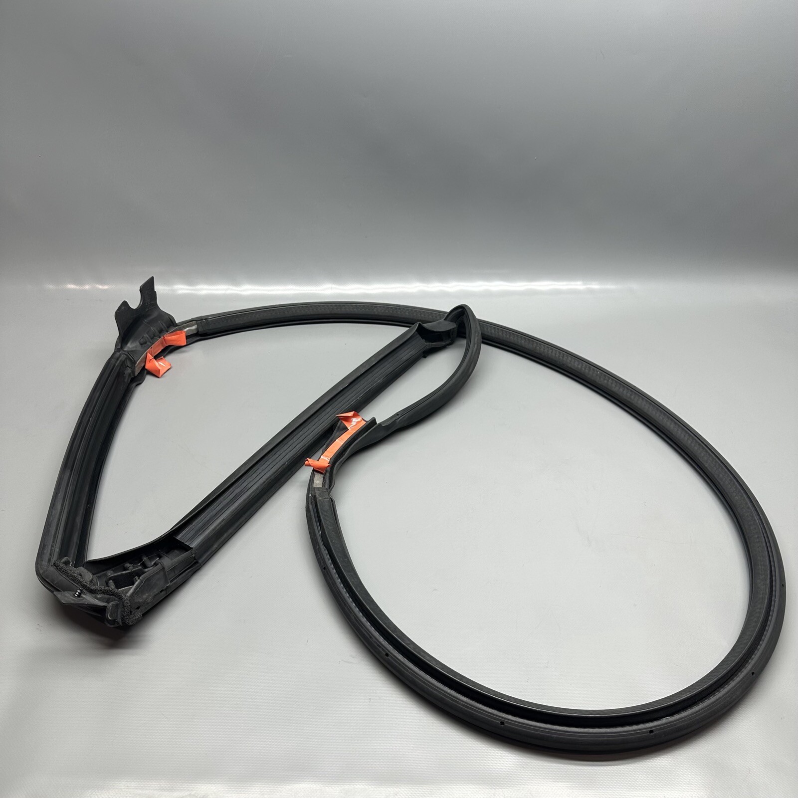 MASERATI DOOR OPENING FRONT GASKET OEM 670172827
