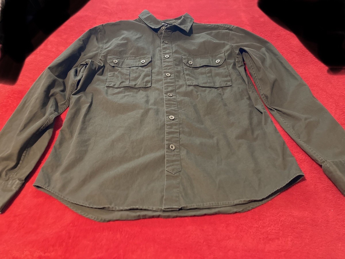 Forever 21 mens shirt size M green button up long sleeve