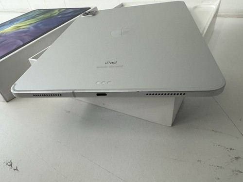 Apple iPad Pro 11" (2nd Gen) A2230 WiFi+Cell - 1TB Excellent Condition Silver - Picture 5 of 14