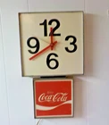 VINTAGE 1970S COCA COLA ADVERTISEMENT ELECTRIC WALL CLOCK / SIGN  RUNS