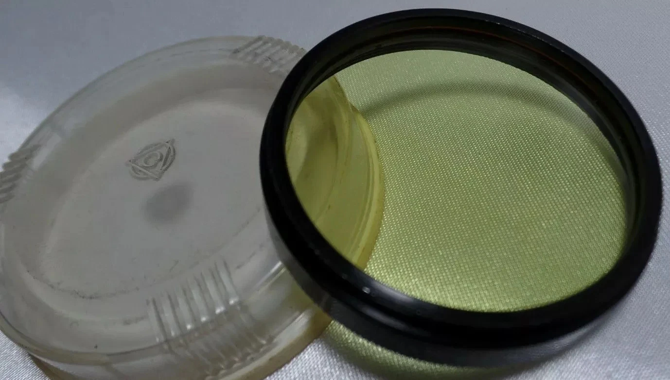 a Yellow-1.4x LZOS 52x0.75mm Russian Vintage Light Filter 52mm for Lens 1858