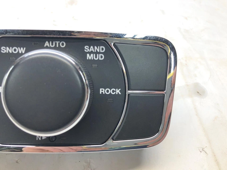 2013 Jeep Grand Cherokee Transfer Case Switch Center 5.7L A/T QuadraTrac II - Image 3 of 4