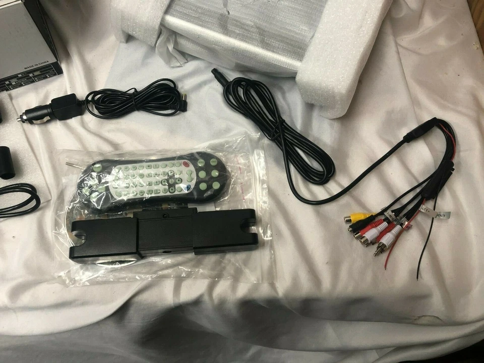 9" / 10.1" HD Digital TFT Screen Ultra-thin Design Set of 2 (Demonstration pair) - Image 4 of 4