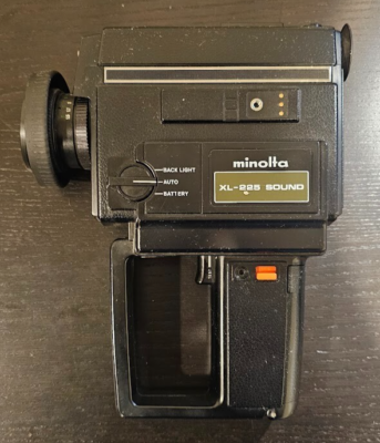Minolta XL-225 Sound Super 8mm Movie Camera – Powered on, Tested