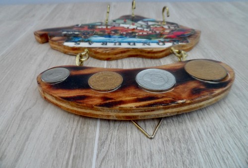 HONDURAN SOUVENIR~2 PC. HANGING WOOD 3 HOOK KEY HOLDER~4 LEMPIRAS~COLORFUL - Picture 18 of 21
