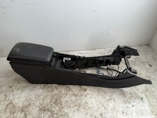 Mercedes-Benz A W176 2013 Armlehne A1766800900 MKR13511 Mercedes-Benz A W176 2013 Armlehne A1766800900 MKR13511