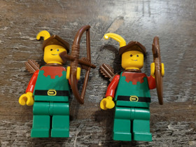 LEGO Minifigure Red Forestman cas137 and cas140a Lot of 5 - 6077, 6054