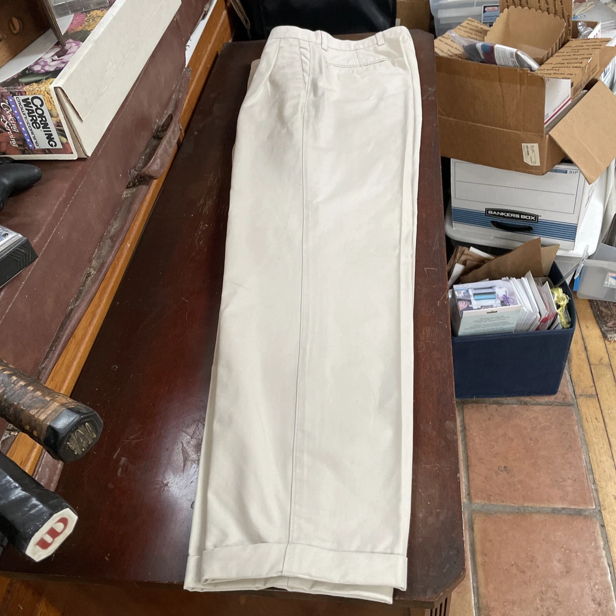 Dockers Signature Khaki Beige Classic Fit 100 Cotton Pants Adult Size 33x34 Men