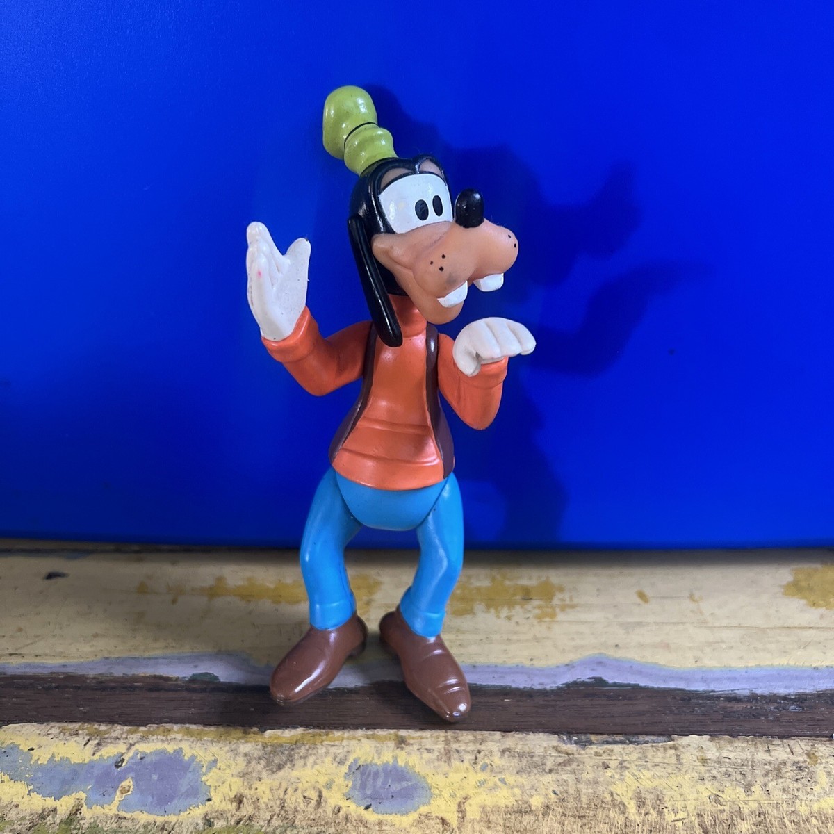 Walt Disney Goofy Adjustable Figure Size 2x6 Inches Arms Legs And