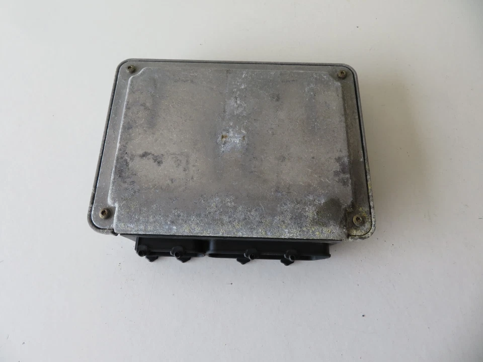 VOLKSWAGEN VW BORA ENGINE ECU 06A 906 018 EF  1999-2004 WG18 - Image 3 of 4
