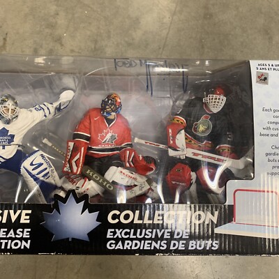 McFarlane Auto NHL Exclusive Inthe-Crease Goalie Collection