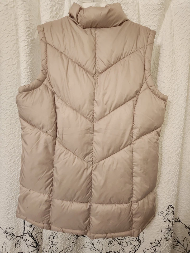 Weatherproof WP Beige Puffer Vest Women's Size XL Quilted Lined & Has Pockets - Image 2 of 4
