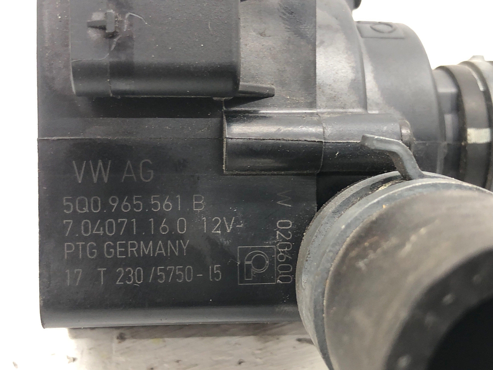 2016-2020 BENTLEY BENTATGA W12 ELECTRIC AUXILIARY COOLANT WATER PUMP 5Q0965561B