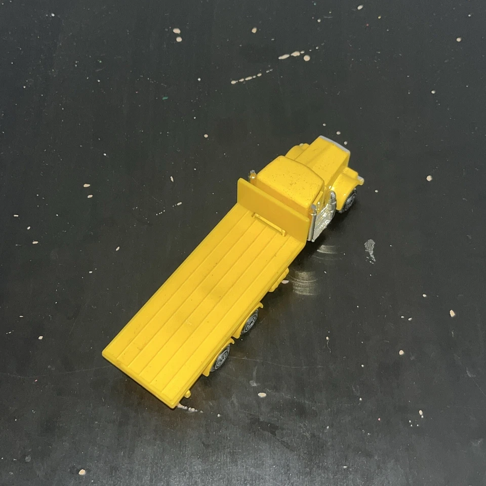 Camión Corgi Classics Kenworth usado amarillo diecast coleccionistas Foto 3 de 4