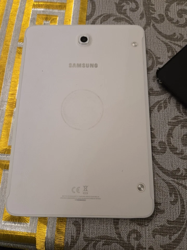 Samsung Galaxy Tab S2 8.0 8" Tablet 3GB RAM 32GB WiFi Camera White *Marks - Image 2 of 4