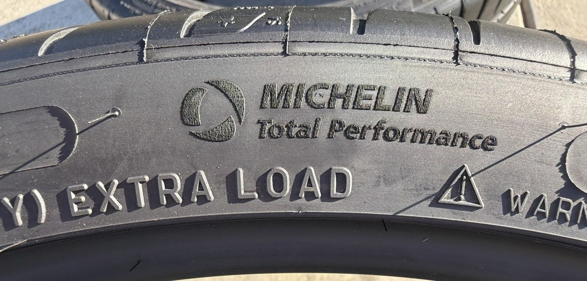 Set of TWO BRAND NEW 345/25ZR21 (104Y) Michelin Pilot Sport 4S ZP
