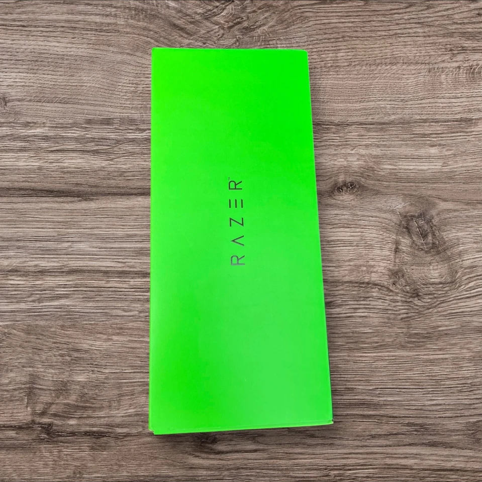 Razer Tartarus-V2 32 Programmable Keys Mechanical-Membrane Gaming Keypad - Image 4 of 4