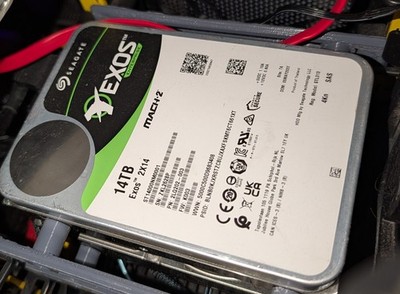 seagate exos mach 2 2x14 SAS