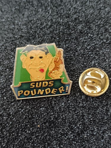 Pin's Pins Pin LAPEL 57 Boisson Alcool Bière BEER "SUDS POUNDER"  - Picture 3 of 4